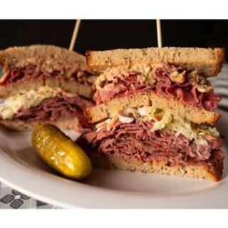 This Legendary Jewish Deli In Illinois Stacks Pastrami So High It’s Worth Driving From Anywhere