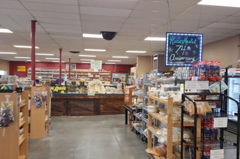 This Family-Run Colorado Produce Market Wins Over Food Lovers With Roasted Green Chile, Peach Preserves, And Local Honey