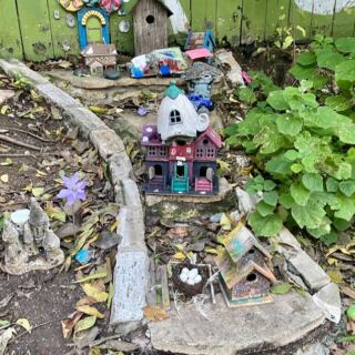 In a Weird Little Austin Alley, Tiny Fairy Houses Keep Appearing and No One Knows Who Made Them