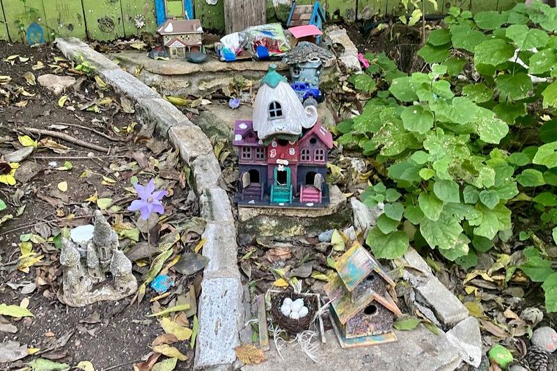 In a Weird Little Austin Alley, Tiny Fairy Houses Keep Appearing and No One Knows Who Made Them