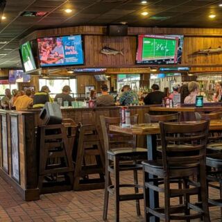 This Florida Sports Bar Has More Than 60 TVs And 35 Beers On Tap