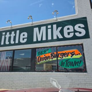 This Legendary Oklahoma Onion Burger Stand Tastes Like a Whole Afternoon From the Old Neighborhood