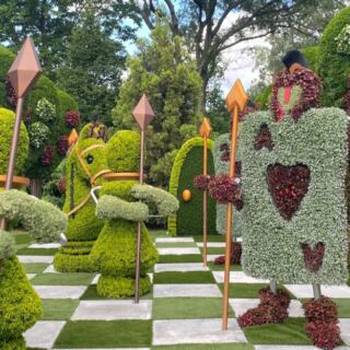 These 9 Tennessee Gardens Feel Like You Just Tumbled Down the Rabbit Hole Into Wonderland