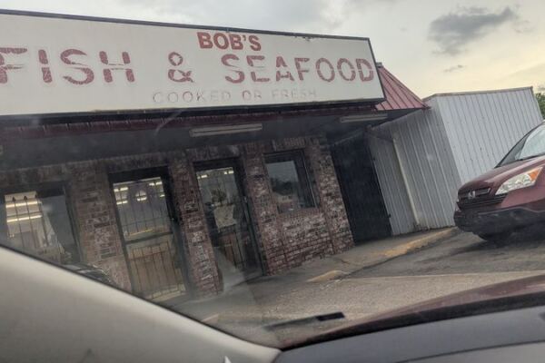 This No-Seating Oklahoma Fish House Has Drawn Locals for Years With Its Crispy Fried Catfish