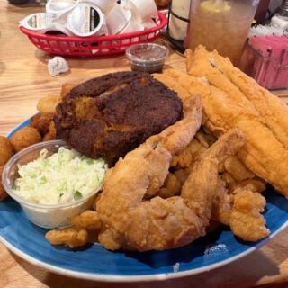 The Full Seafood Platter at This No-Frills North Carolina Shack Costs Less Than $18