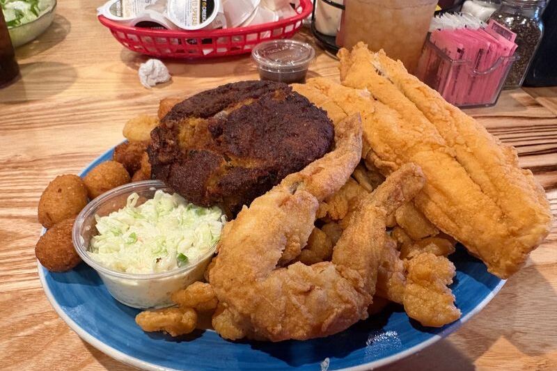 The Full Seafood Platter at This No-Frills North Carolina Shack Costs Less Than $18