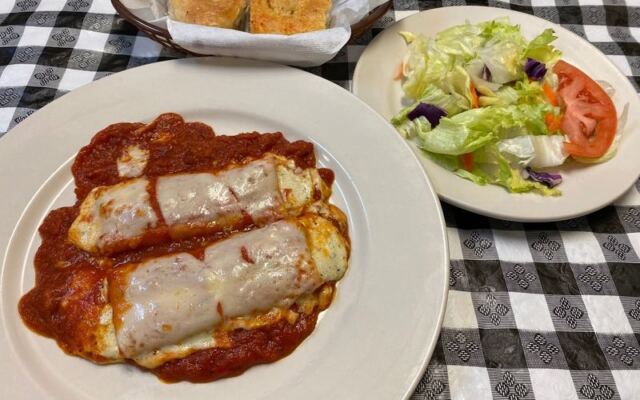 This Plain Moore, Oklahoma Strip Center Off I-35 Hides a Family Italian Kitchen Serving Pasta Big Enough to Take Home