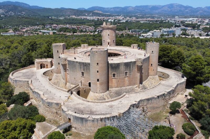 13 Spanish Castles With Remarkable Stories Behind Their Walls