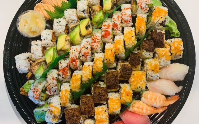 This Oregon Seafood Buffet Lets You Load Up on All-You-Can-Eat Oysters and Sushi for Under $17