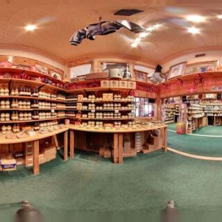 Fredericksburg’s Rustlin’ Rob’s Lets You Taste Hundreds of Jams, Salsas, and Sauces for Free