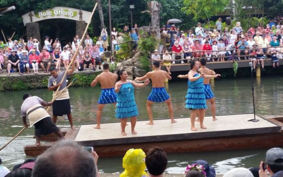 This Hawaii Attraction Lets You Experience Six Polynesian Cultures In One Day