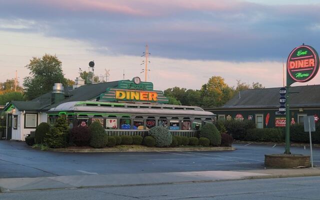 One Sip Of The Milkshakes At This Retro Ohio Diner And You’ll Be Planning Your Next Visit