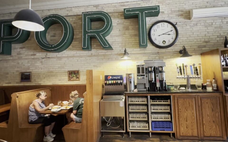 This Minnesota Restaurant Turned An Old Hamburger Shop Into A Small-Town Dining Gem