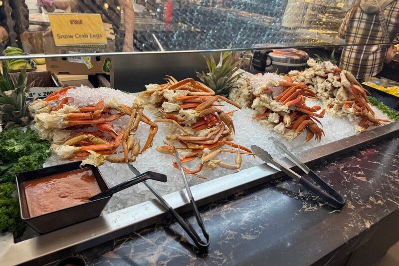 This San Antonio Seafood Buffet In Texas Serves Endless Crab Legs Alongside A Made-To-Order Ramen Bar