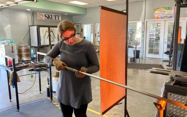 This Oregon Coast Glass Studio Sits You Down With A Pro To Blow Your Own Piece To Take Home