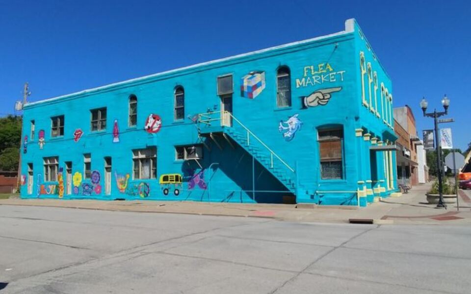 This Iowa Flea Market Fills a Historic Multi-Room Building With Antiques and Fair-Priced Finds