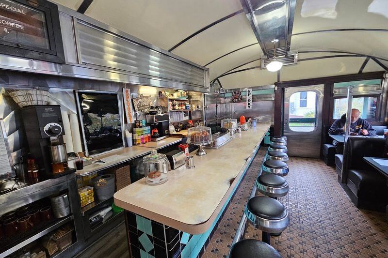 This Historic New York Diner Griddles Classic Burgers Inside A 1927 Railroad Dining Car