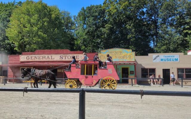 This Family-Owned New Jersey Theme Park Turns The Old West Into Gold Panning And Stagecoach Rides