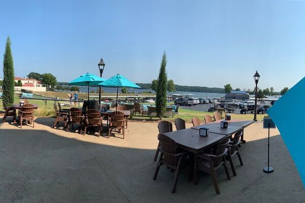 This Easygoing Oklahoma Bar Sits Right in Grand Lake’s Water With Live Music, Cold Drinks, and Boat-Up Seating