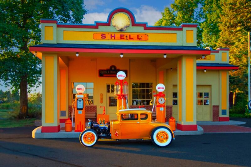 14 Classic Car Wonderlands That Feel Frozen in Another Era