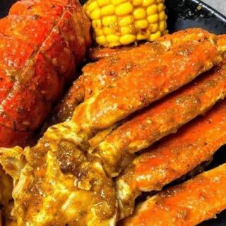 This Memphis Seafood Buffet In Tennessee Piles Your Plate With All-You-Can-Eat Crab Legs