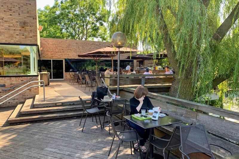 10 Illinois Cafés Where You Sip Coffee In The Fresh Air