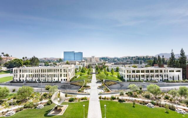 This Small California City Quietly Runs a University Teaching Hospital Patients Rave About