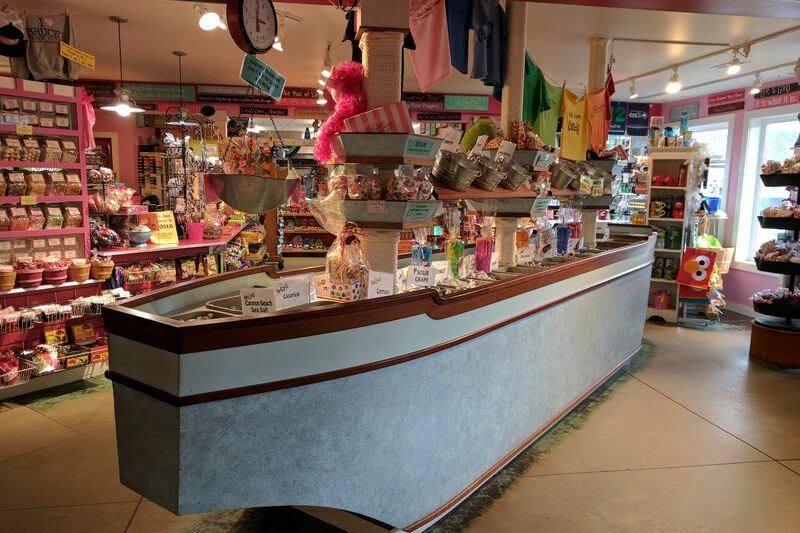 This Oregon Coast Candy Shop Pulls Salt Water Taffy by Hand While You Watch the Waves