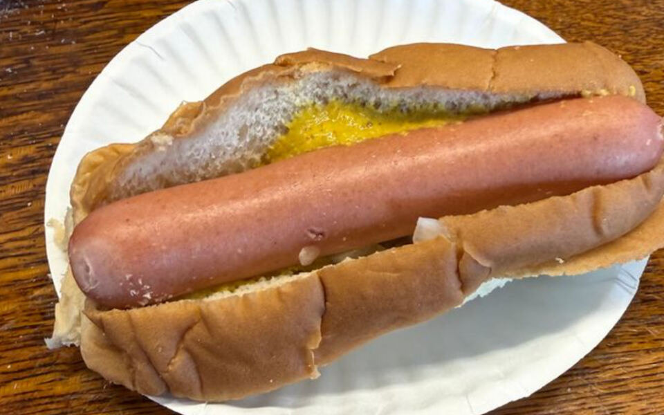This Roadside Massachusetts Hot Dog Stand Has Been Steaming Its Own Buns Since the 1920s and Locals Still Line Up