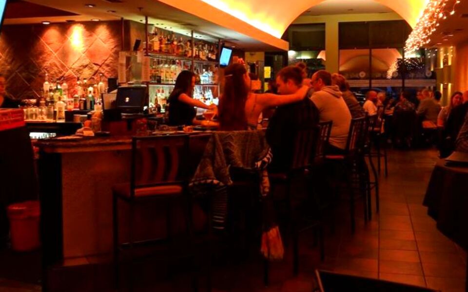 This Nashua, New Hampshire, Restaurant Brings Small Plates, Cocktails, and Date-Night Energy Downtown
