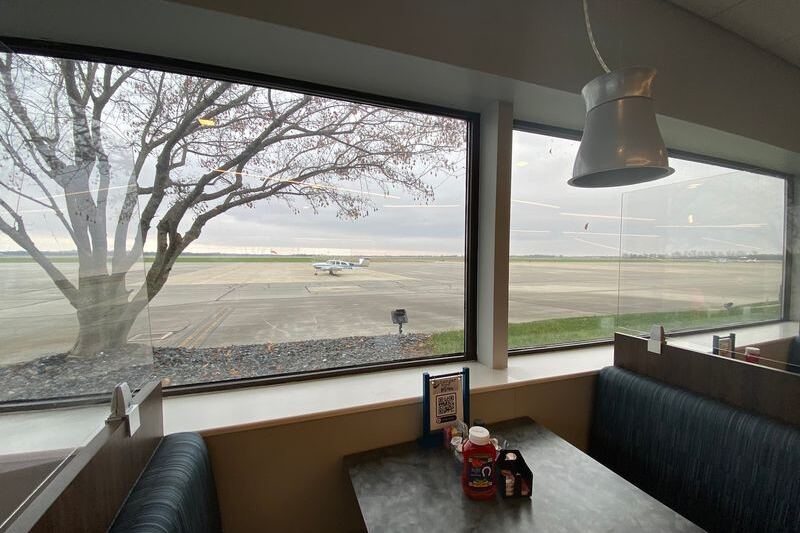 At This Indiana Airport Diner You Can Watch Planes Take Off Through Windows That Stretch The Whole Room