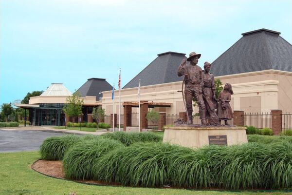 Seven Oklahoma Fall Spots Where the Whole Town Turns Into a Time Machine