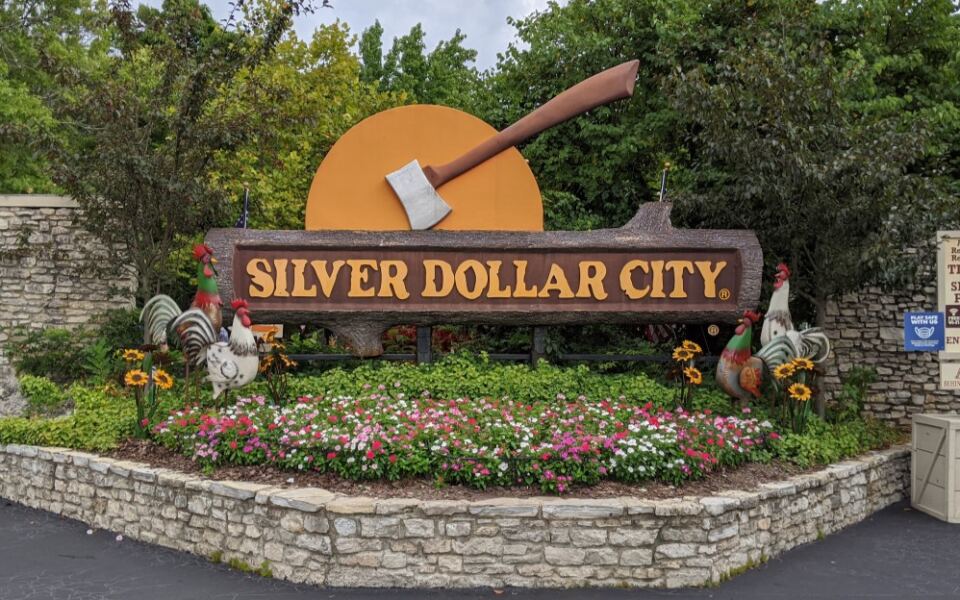 I Visited 20 U.S. Theme Parks And These 13 Stand Above the Rest