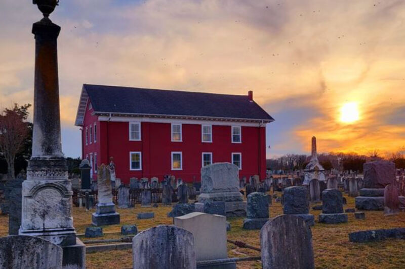 This New Jersey Churchyard Holds 1700s Stones And Stories From Before America Began
