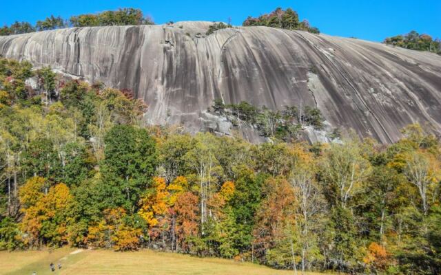 This North Carolina State Park Lets You Hike Straight Up an Ancient Granite Dome Hundreds of Millions of Years Old