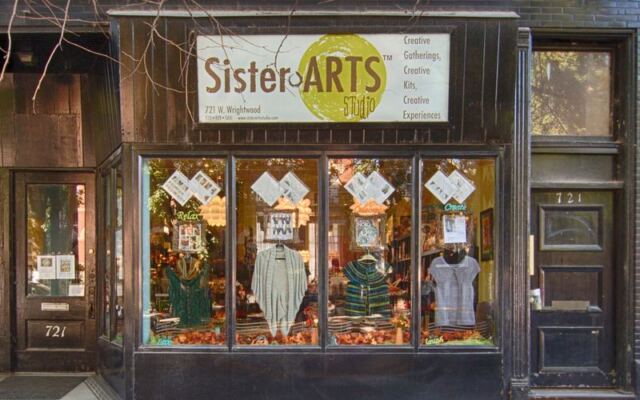This Illinois Yarn Shop Winds Your First Skein Free And Turns Nervous Beginners Into Regulars