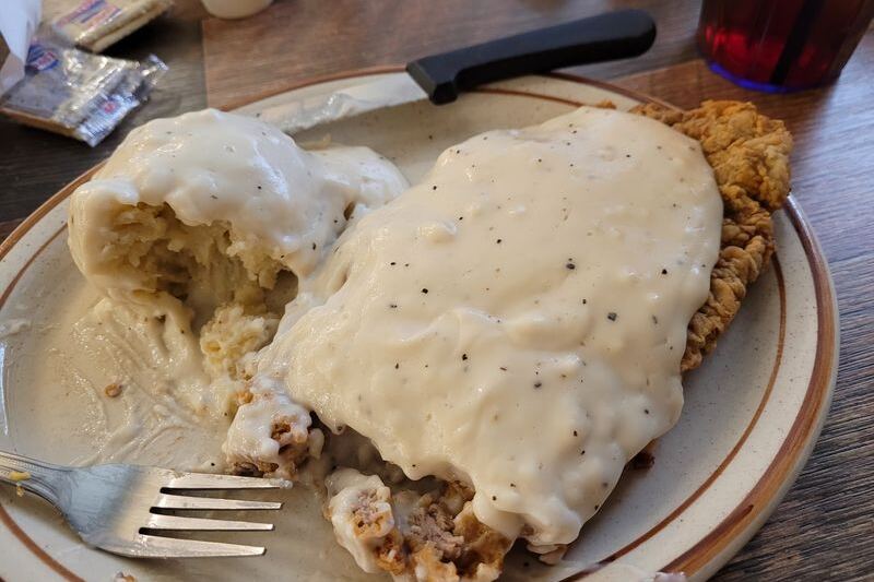 This Duncan, Oklahoma Steakhouse Brings You Free Peach Cobbler With Every Chicken-Fried Steak You Order