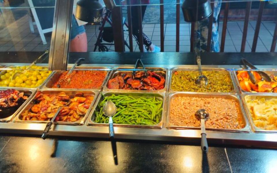This Jacksonville, Arkansas, Buffet Has Thousands of Reviews and Old-School Southern Dining Energy