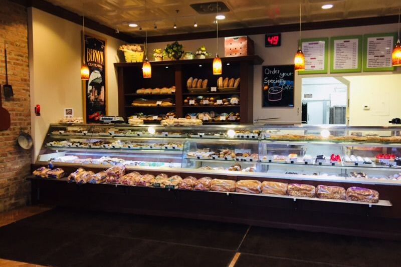 Families Have Lined Up For Fresh Loaves At This Illinois Italian Bakery Since The 1960s