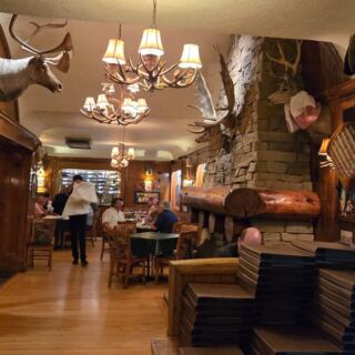 The Prime Rib At This Small-Town Ohio Restaurant Is So Good You’ll Plan The Drive Back
