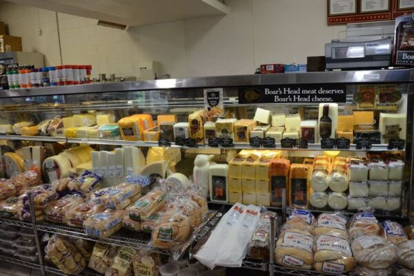 This Old-School Illinois Italian Market Stocks Cheeses And Olive Oil Straight From Italy