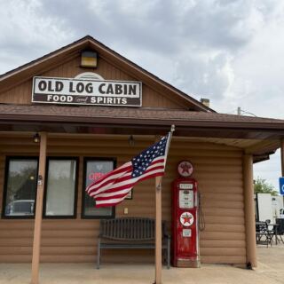 This Rural Illinois Log Restaurant Near Pontiac Has Fed Road-Trippers Since 1926