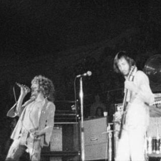 These 12 Guitar-Driven Hits Ruled 1971 Car Radios