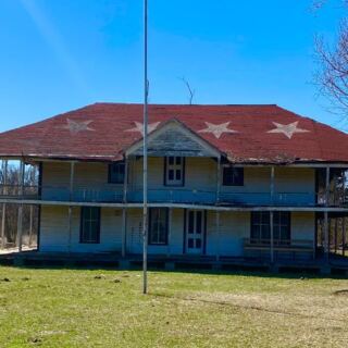 This Weathered 1890 Comanche Chief’s Home Near Cache Still Holds a Story Most Drive Right Past