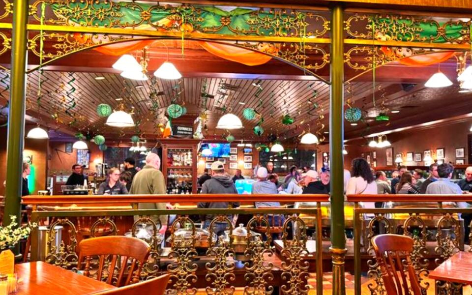This Harrisburg Pub Serves Irish-Inspired Comfort Food Inside a Historic Hotel