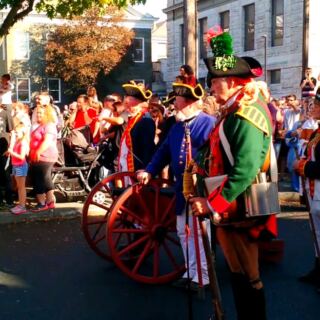 13 American Towns Where Historical Reenactments Take Over the Streets