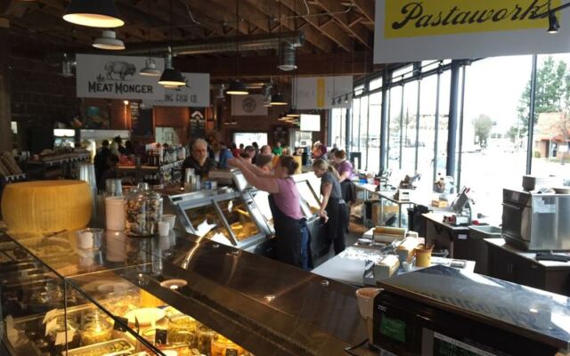 This Oregon Italian Market Is Stocked With Imported Cheeses, Cured Meats, And Fresh Pasta You Won’t Find At The Grocery Store