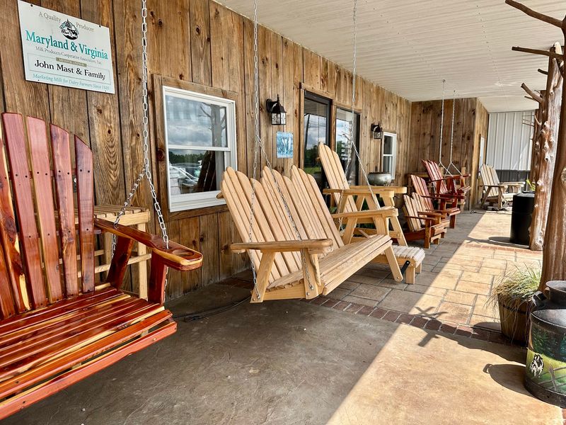A Back-Road Farm Store Just Outside Crossville