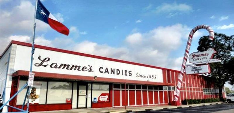 A Candy Factory Hiding on Airport Boulevard A Candy Factory Hiding on Airport Boulevard