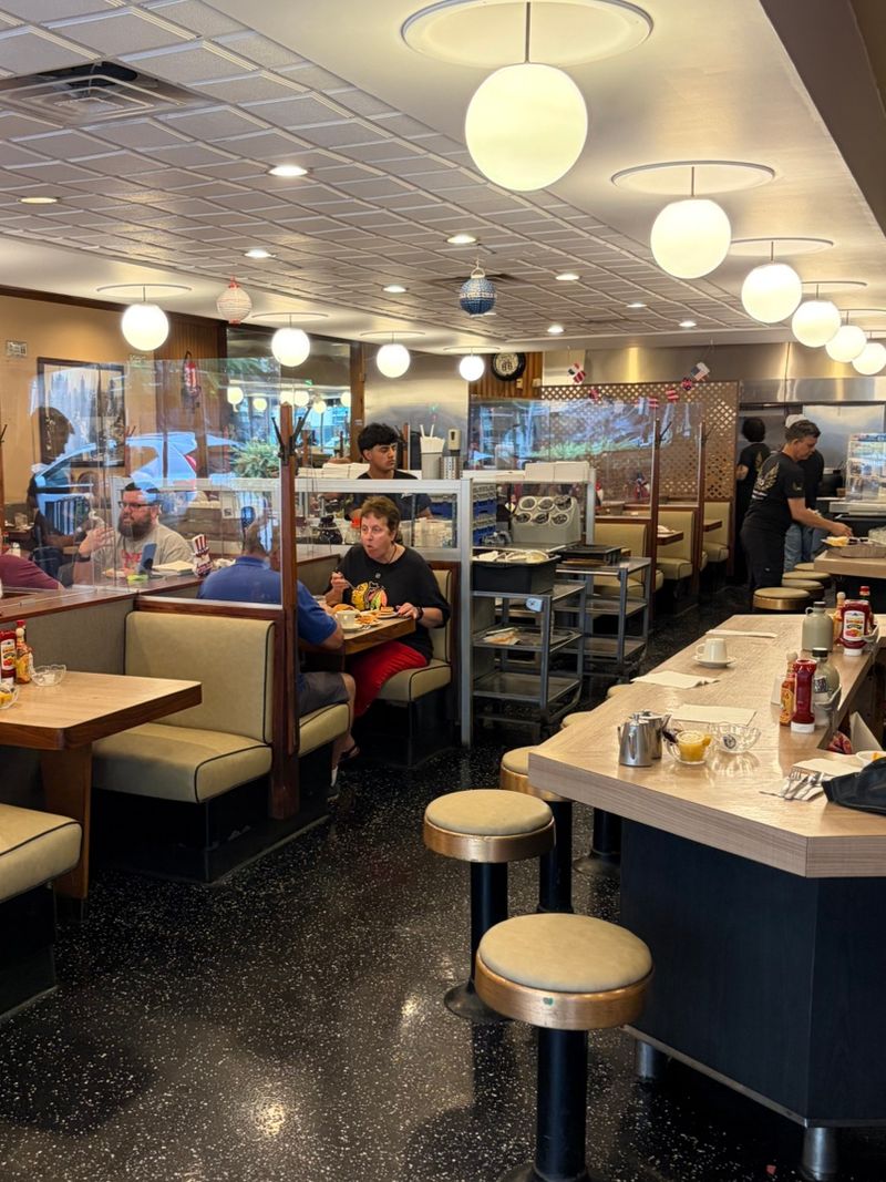 A Century-Old Diner Near Union Station